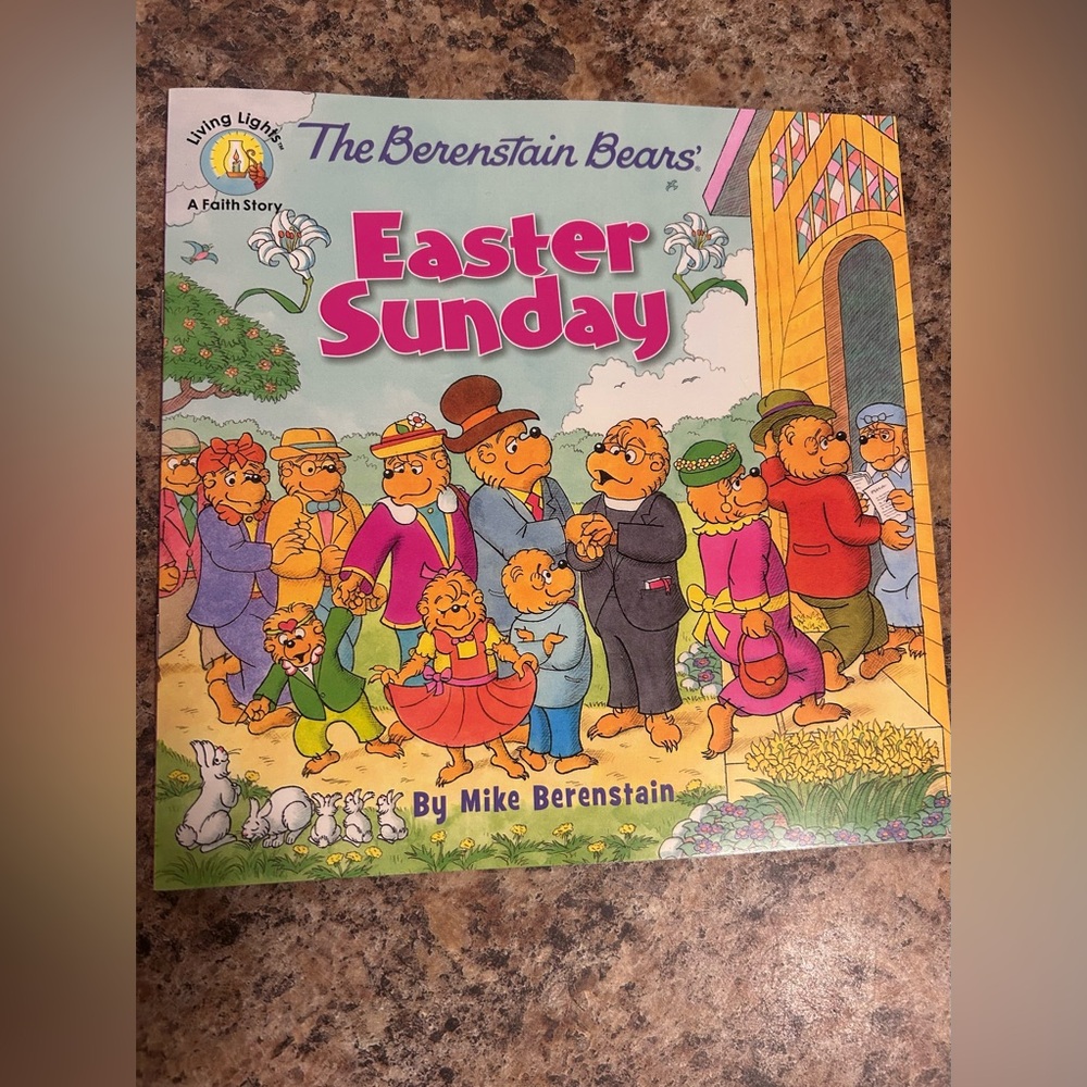 Bearenstein Bears Easter Sunday Book.